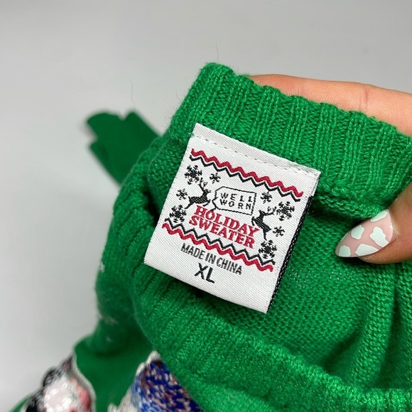 Holiday Sweater Santa Floss Green Sequins Adult Size XL Unisex - Picture 3 of 6